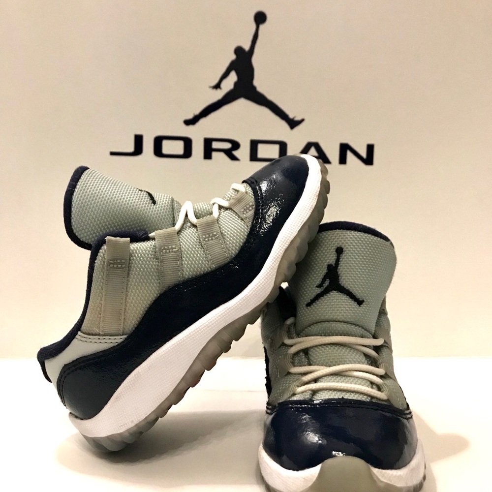 Toddler Jordan Georgetown 11’s - Picture 3 of 6